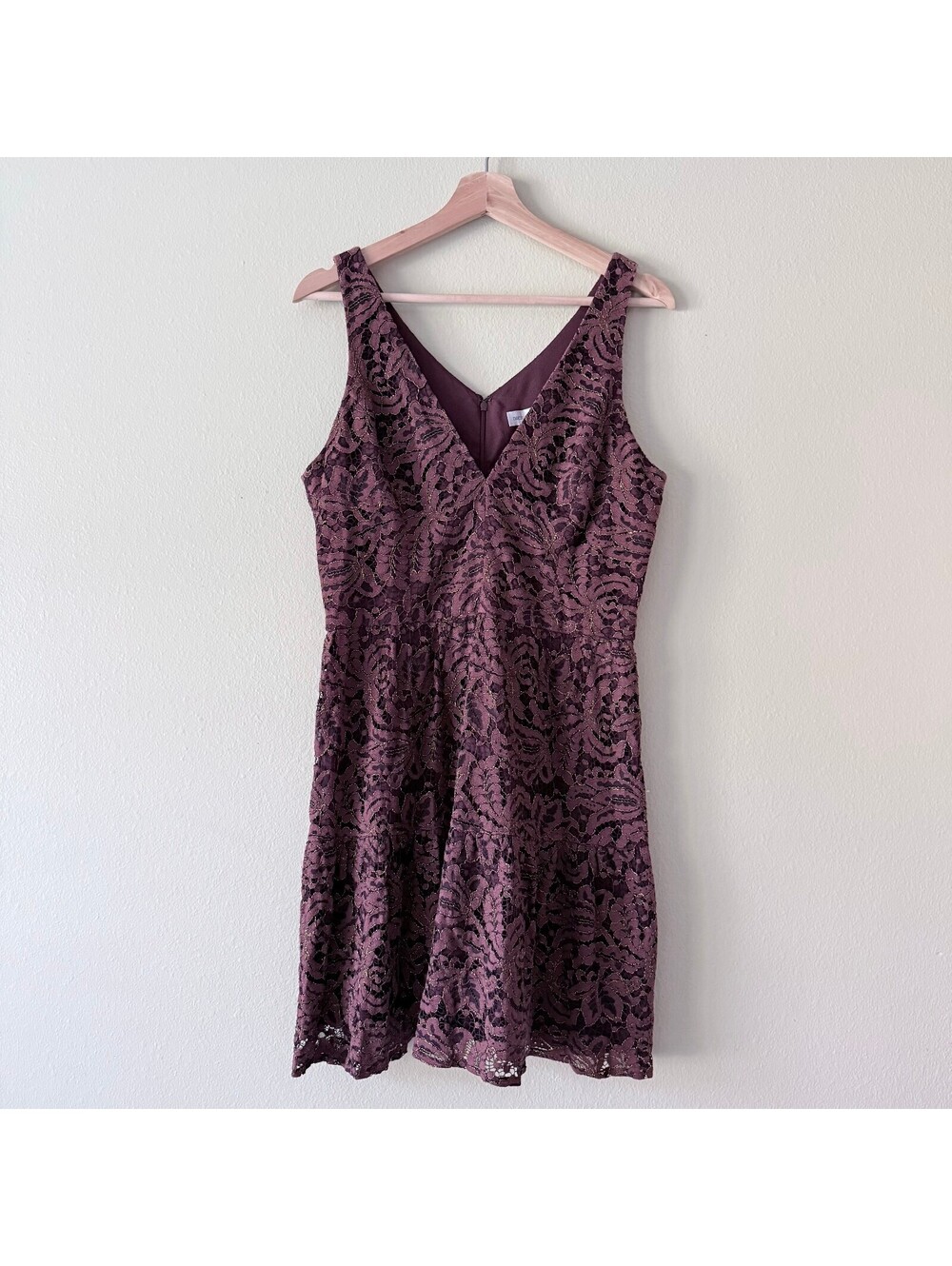 Dress the Population Burgundy Lace Overlay V-Neck Dress Large